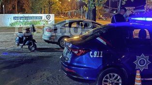 Balearon otra vez el frente de Televisión Litoral: al menos ocho disparos desde un auto