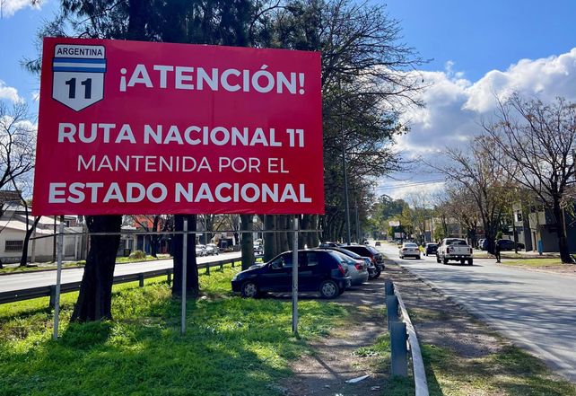 El mal estado de la calzada es una situación que los vecinos viven todos los días. Lo padecen cuando salen a trabajar por la mañana y cuando vuelven a sus casas de noche
