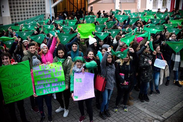 Paraná se sumó a la Vigilia Federal por el aborto legal