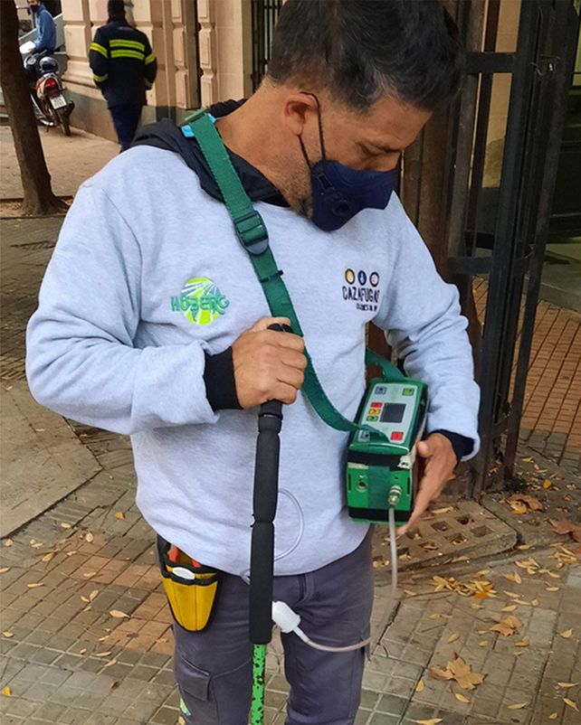 Detección de fugas: Litoral Gas realiza inspecciones en veredas y gabinetes
