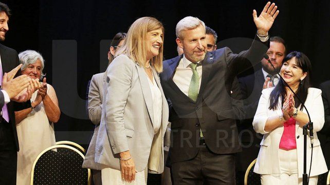 Rogelio Frigerio y Rosario Romero expresaron sus deseos y augurios para esta Navidad.&nbsp;