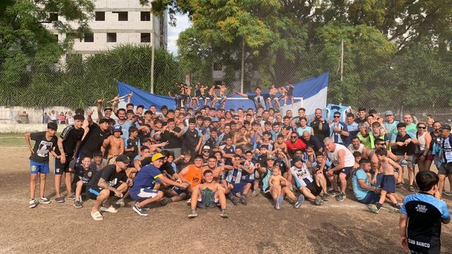 Toda la familia de Banco celebró el ascenso a la primera división de la Rosarina
