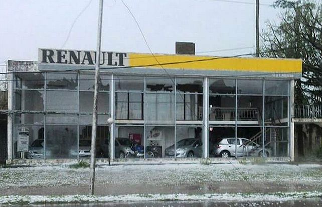 En San Jerónimo Sud trabajan para que los servicios de luz y agua vuelvan a la normalidad