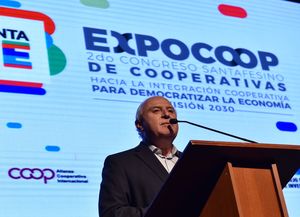 Lifschitz: La economía que viene no es la de la competencia, sino la de compartir