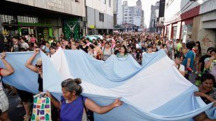 Cientos de mujeres se movilizaron contra la violencia de género en Rosario.&nbsp;