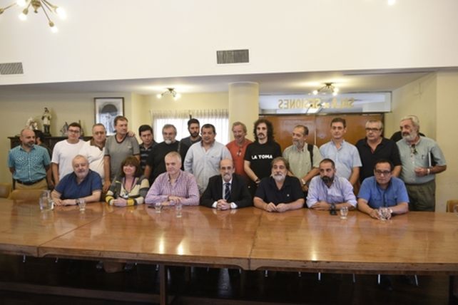 Conferencia. Dirigentes de los gremios nucleados en el MSR y la CTA anunciaron ayer los alcances de la medida.