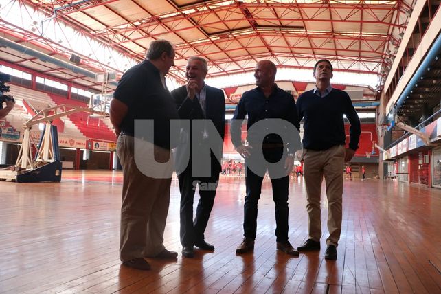El Gobierno provincial recorrió las obras del Malvicino para el Mundial U17