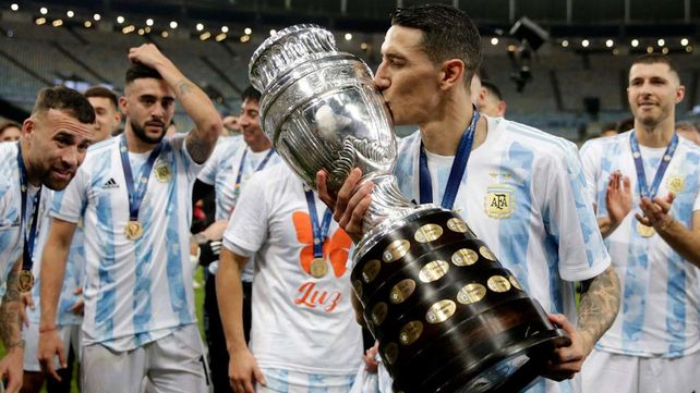 El exdelantero canalla se redimió con la hinchada argentina con su gol en la final ante Brasil que consagró al seleccionado albiceleste en la Copa América.
