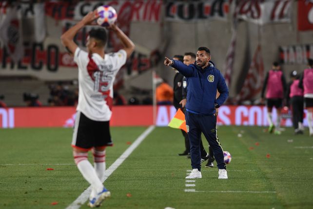 Tevez quedó muy conforme con lo que hizo Central en el Monumental, donde su equipo logró un gran triunfo.