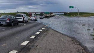 El estado de la circulación en la autopista Rosario-Buenos Aires tras el temporal