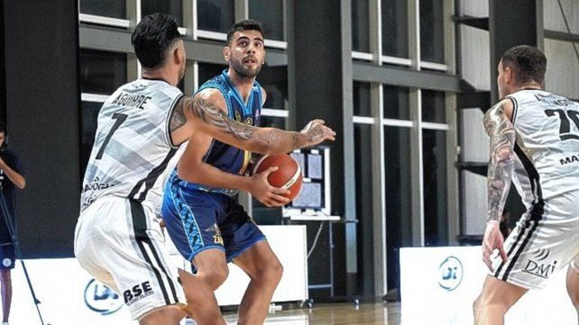 Olímpico volvió al triunfo frente a Zárate Basket