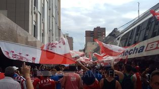 El estruendoso banderazo de la gente para Unión