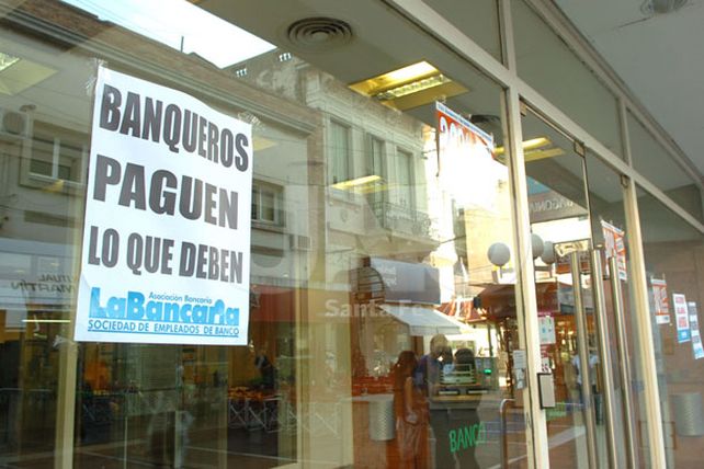 Los bancos analizan parar en el inicio del fin de semana largo