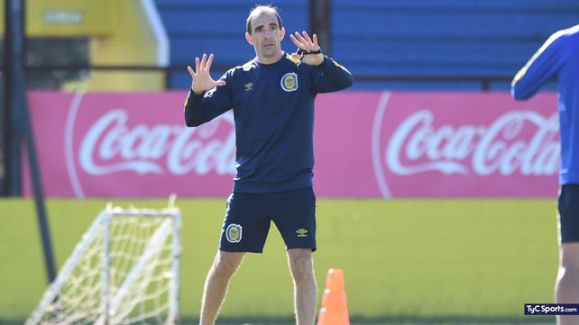 Somoza lleg&oacute; a Central para mejorar lo del Kily Gonz&aacute;lez, pero nunca le encontr&oacute; la vuelta al equipo.
