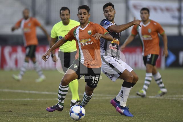 Banfield sufrió para eliminar a Chaco For Ever