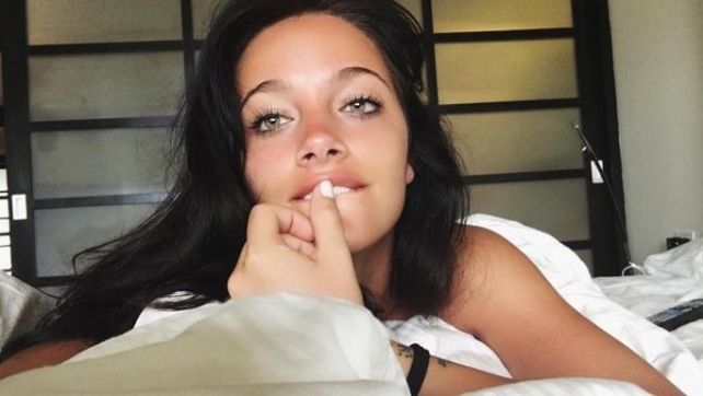 Escracharon a Oriana Sabatini con este look