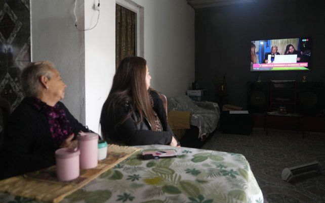 Madre e hija terminaron juntas en secundario en el programa Otra Vuelta. Eliana y Rosa