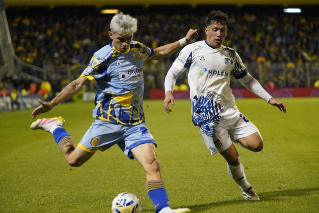 Santi López apareció entre los concentrados antes del partido ante Gimnasia, pero ni siquiera viajó a La Plata.