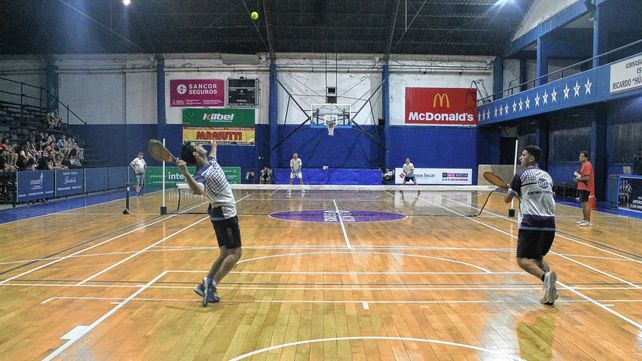 Se palpita el tradicional Torneo de Campeones de Tenis Criollo en Gimnasia