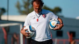 No va más. Enrique Borrelli fue cesanteado en su cargo de coordinador de las inferiores de Newells.