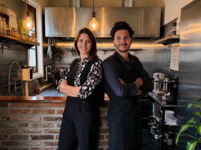 Sofía y Mehdi son pareja y ahora socios de Cándido