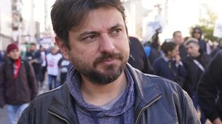 Juan Grabois la pasó mal en el aeropuerto de Ezeiza cuando fue abucheado por los pasajeros que hacían fila para ingresar al país.