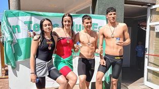 Julia Christen, de rojo, ganó tres pruebas en el torneo desarrollado en Esperanza.