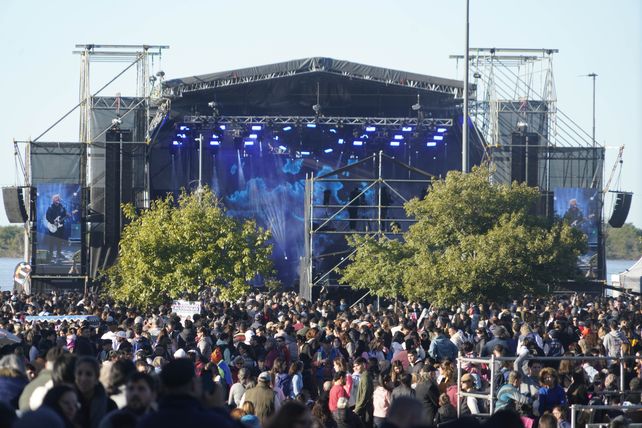 Uno de los hitos del mes que traccionaron turismo fue la enorme fiesta popular del 20 de junio en Parque Nacional a la Bandera