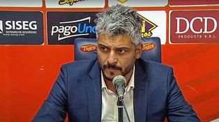 Munúa se fue enojado por la caída de Unión en Santiago y palpitó el Clásico