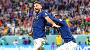 Francia arrancó la defensa del título con una victoria frente a Australia.