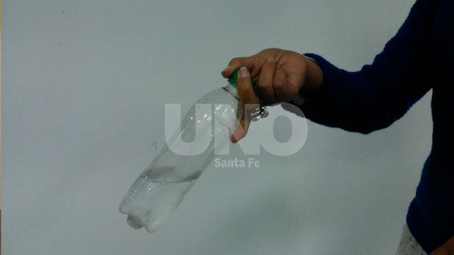 El desafío de la botella, el juego que es furor entre los chicos de Santa Fe