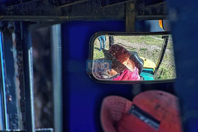 Paraná: desguazan y venden como chatarra vagones del tren incendiados