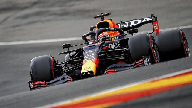 Verstappen voló en los ensayos para el GP de Bélgica de F1