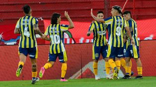 Todo Central celebra el gol ante Barracas Central, que al cabo le dio la clasificación a las copas internacionales.