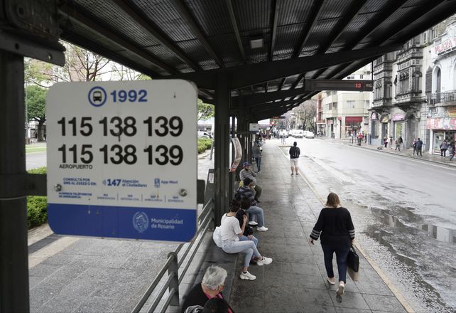 Crece el malestar de vecinos por las malas frecuencias de los colectivos