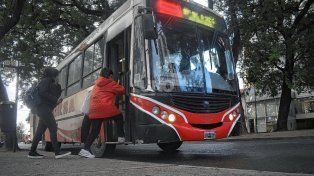 UTA Santa Fe alcanzó un acuerdo paritario y se desactivó el paro de colectivos de 72 horas