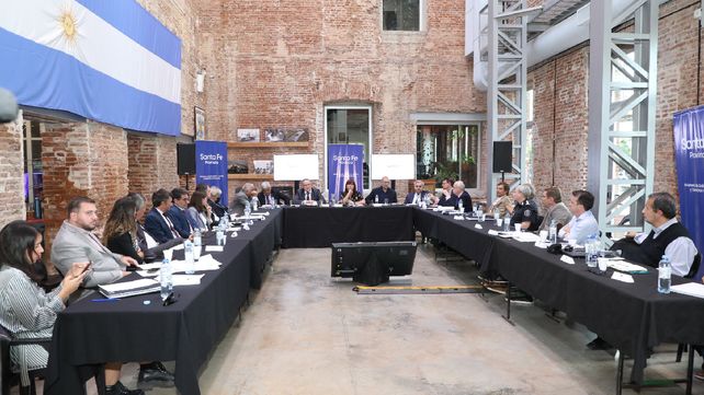 Luego de horas muy violentas en Santa Fe y en Rosario, se reunió la Junta provincial de Seguridad