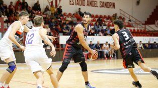 Gallizzi la rompió en el triunfo del líder Instituto ante San Lorenzo