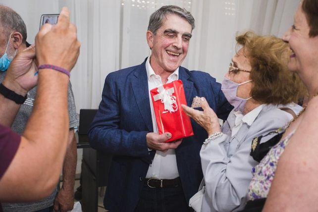 El senador se presentó en la Casa del Senado