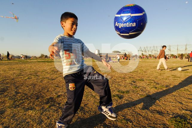 A pura diversión, los chicos festejaron su día en familia en el Parque Federal