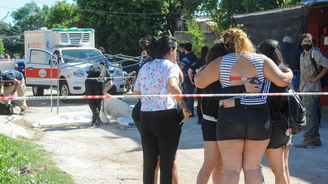 El doble homicidio sucedió poco después de las 8 en Lavalle y Amenábar.