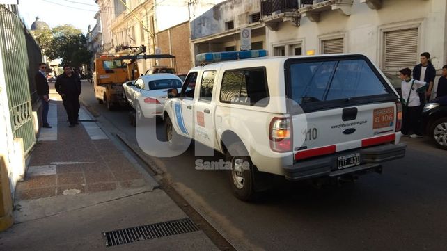 El auto fue encontrado en una playa de estacionamiento ubicada sobre calle San Jerónimo casi Monseñor Zazpe.&nbsp;