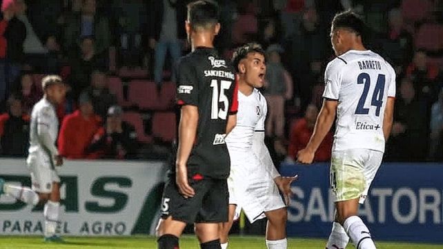 El minuto a minuto del duelo entre Colón e Independiente