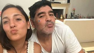 Jana y Diego. El médico Luque descalificó con un insulto a la hija del Diez cuando pidió que lo internaran.&nbsp;