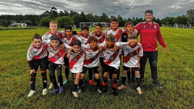 La Escuela Oficial River Paraná transmite el ADN Millonario