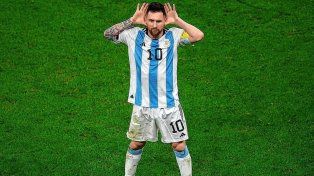Apareció un nuevo mural de Lionel Messi en San Telmo, recreando el famoso gesto del Topo Gigio contra Países Bajos.