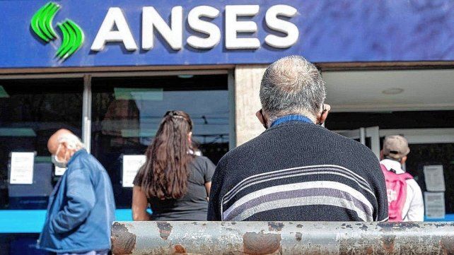 Delincuentes estafan a jubilados invocando a Anses