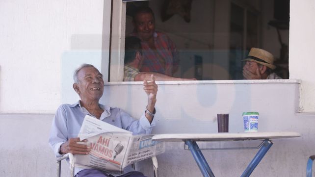 Detrás del ventanal truco, ginebra y encuentros