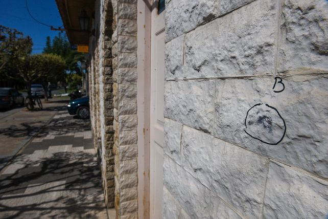 Pablo Latorre murió de un tiro en el pecho cuando estaba con otras personas en la puerta de una cochería de la zona oeste. Es uno de los casos en los que se sospecha de Romero