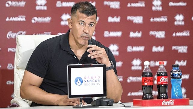 Almirón juega al misterio en Lanús antes del clásico